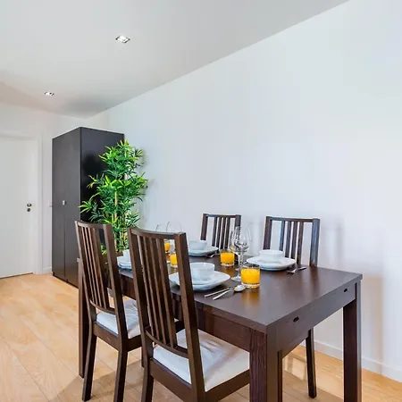 Deluxe Beach With Swimming Pool Apartamento *