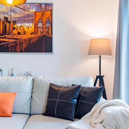 Apartamento Deluxe Beach With Swimming Pool