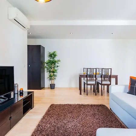 Apartamento Deluxe Beach With Swimming Pool *